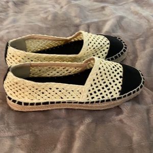 Show Dazzle Woven Loafers size 9